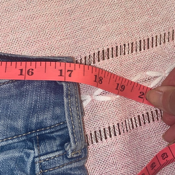 Torrid  Perfect Vintage Stretch Mid-Rise Cuffed Denim 
Shorts, 5” inseam, sz 14 - Picture 12 of 13